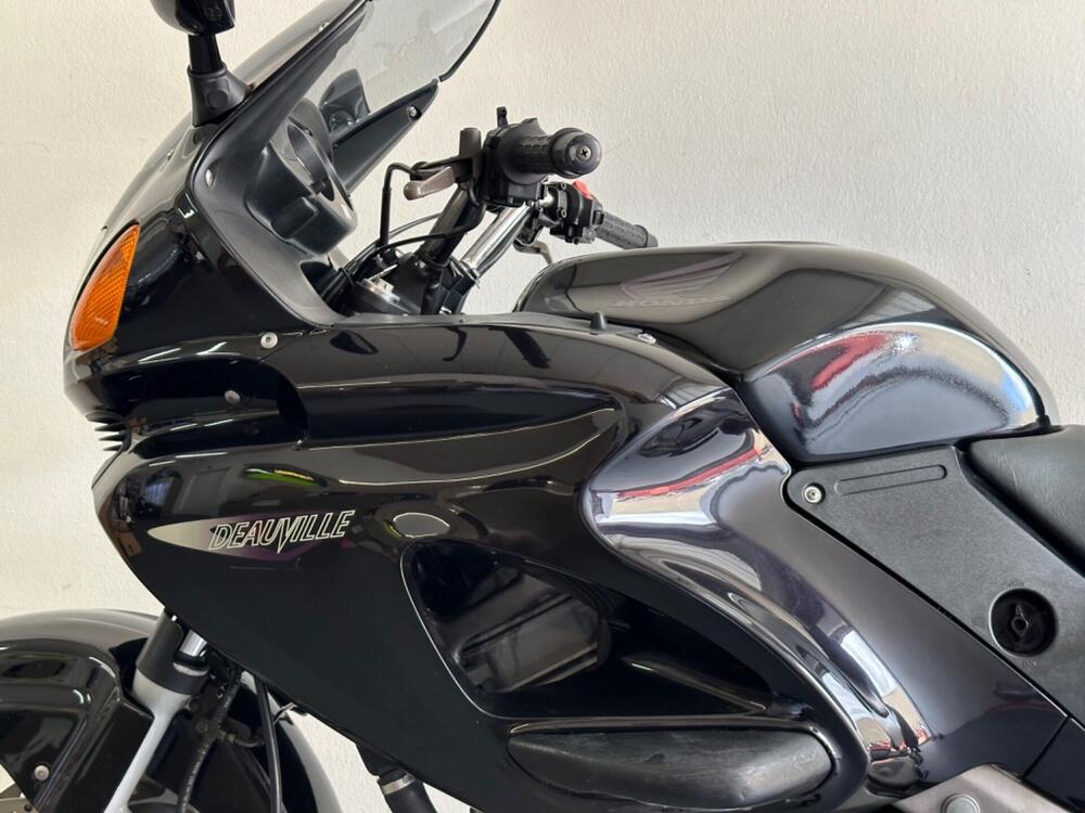 Honda Deauville 650 (1998 - 01) (5)