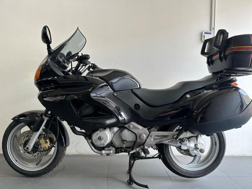 Honda Deauville 650 (1998 - 01) (2)