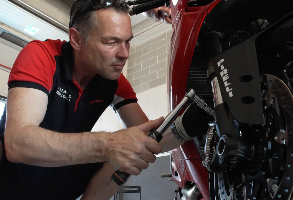 Impianto frenante Brembo (14)
