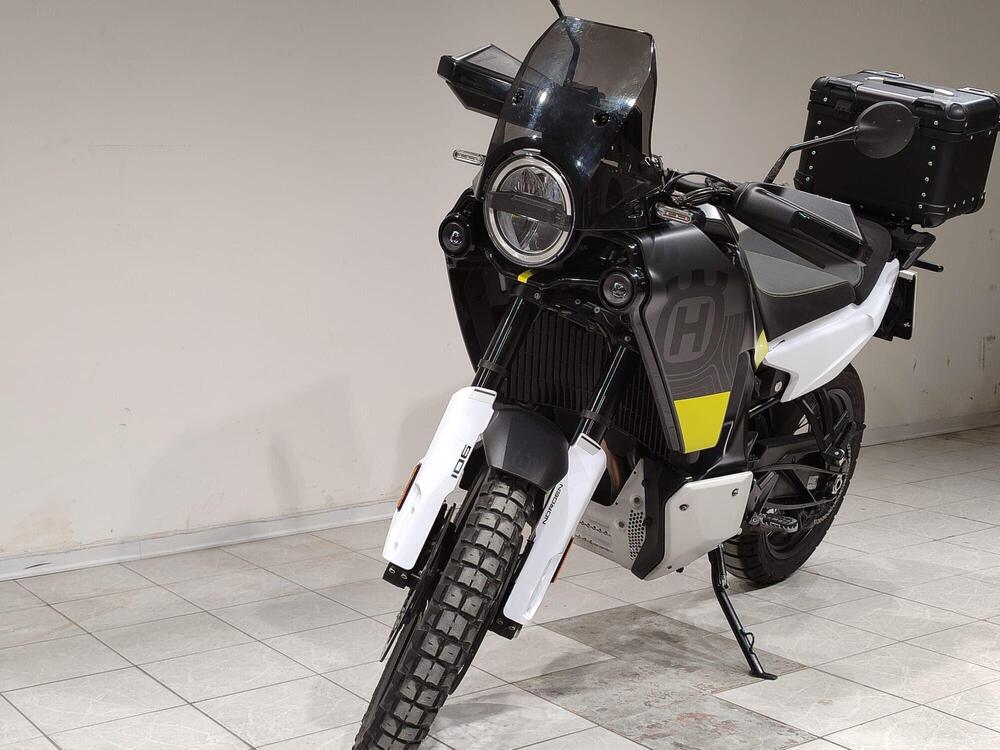 Husqvarna Norden 901 (2022 - 25)