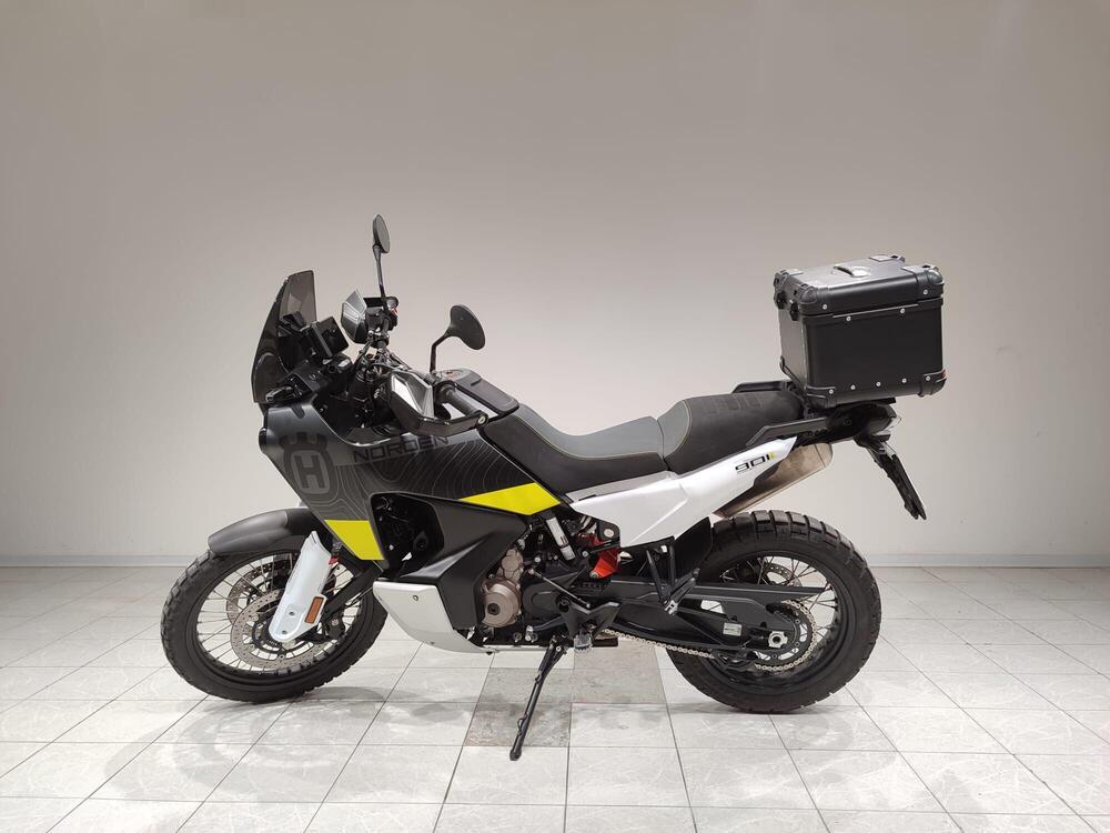 Husqvarna Norden 901 (2022 - 25) (2)