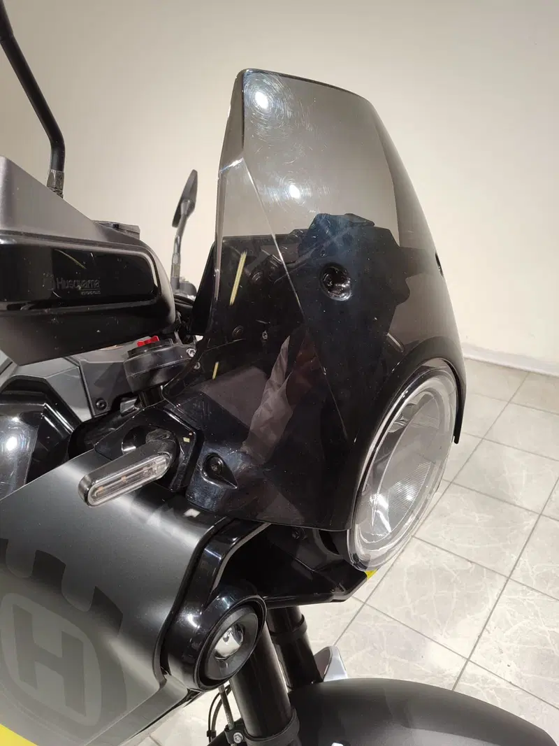 Husqvarna Norden 901 (2022 - 26) (8)