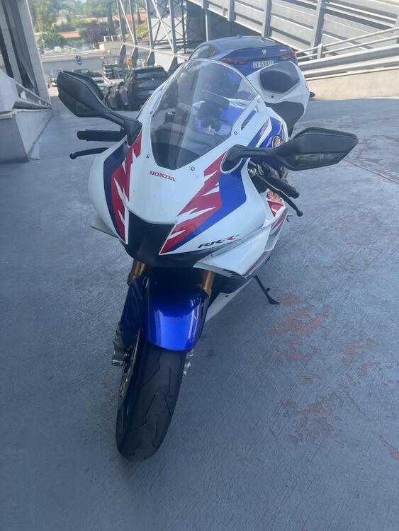 Honda CBR 1000 RR-R Fireblade SP 30th Anniversary (2022 - 23) (3)