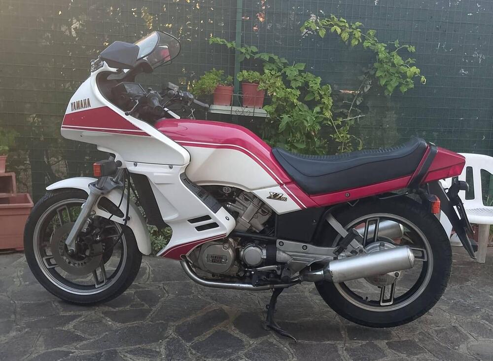 Yamaha XZ 550 (2)