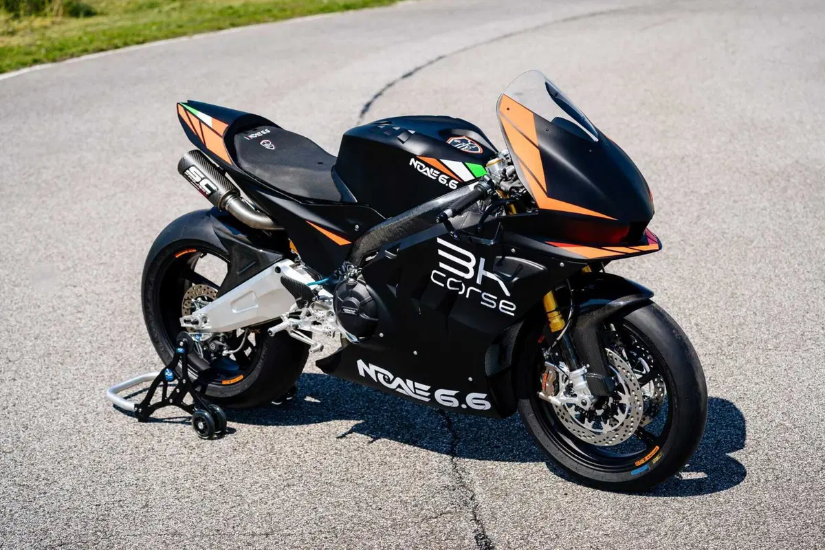 Noale 6.6 TEST: l'Aprilia RS 660 da 128 cv e 146 kg! La prova in pista [VIDEO E GALLERY] (7)
