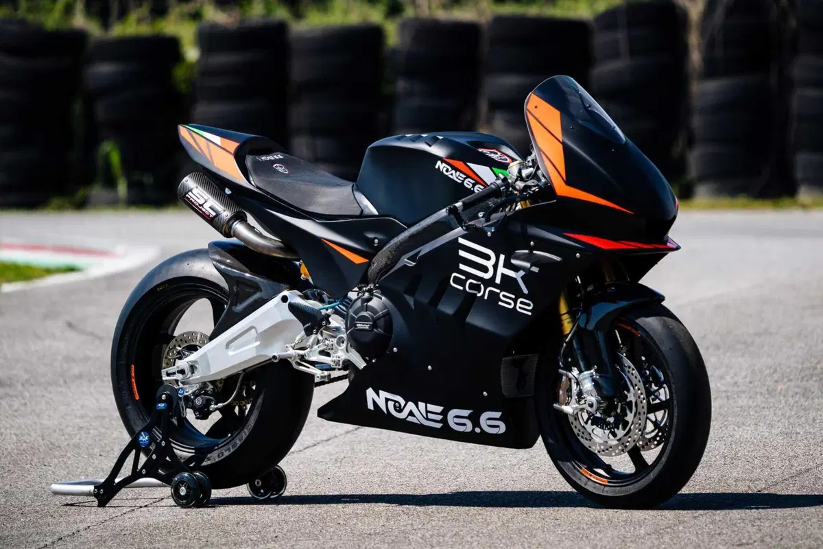 Noale 6.6 TEST: l'Aprilia RS 660 da 128 cv e 146 kg! La prova in pista [VIDEO E GALLERY] (10)
