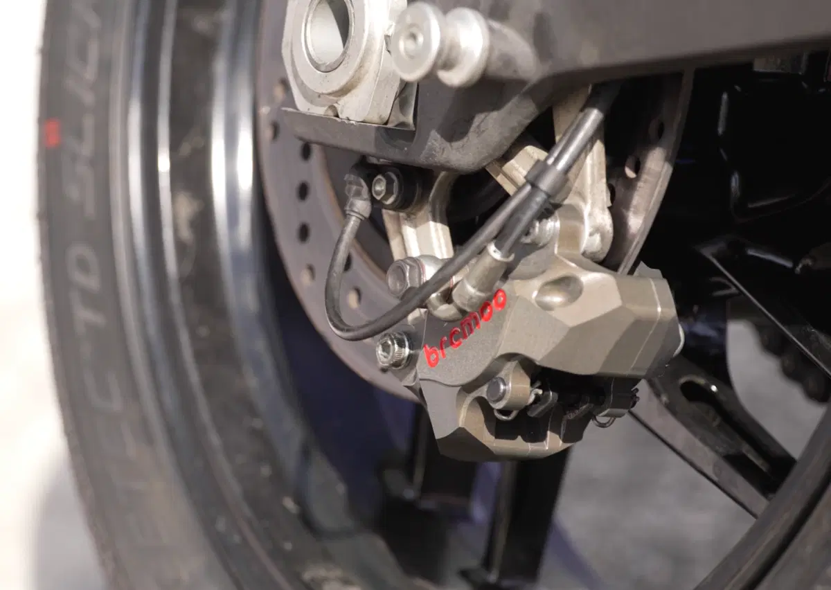 Upgrade con Brembo: andare più forte...frenando (3)