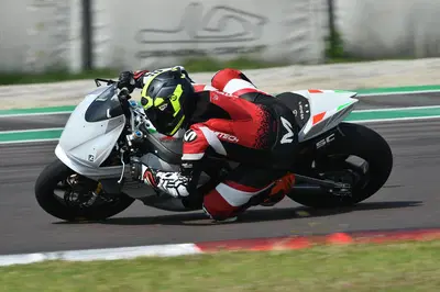 Noale 6.6 TEST: l'Aprilia RS 660 da 128 cv e 146 kg! La prova in pista [VIDEO E GALLERY]