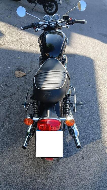 Triumph Bonneville T120 (2021 - 25) (3)
