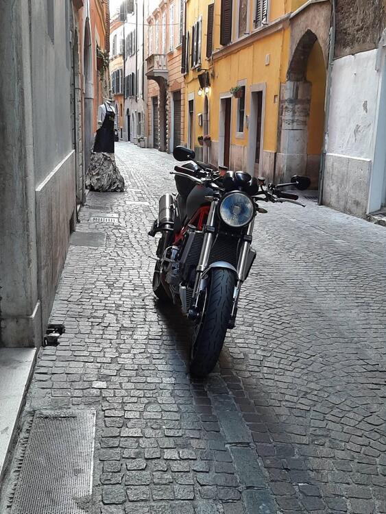 Ducati Monster S4R Testastretta (2)