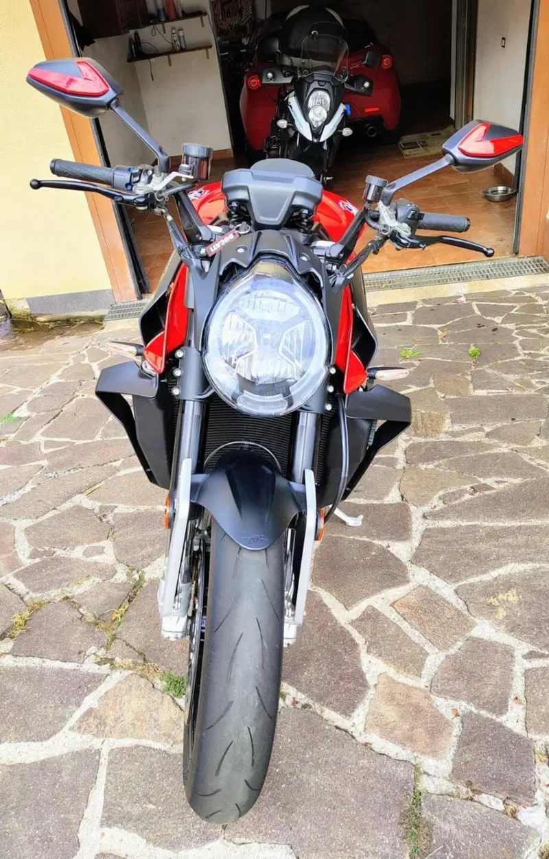 MV Agusta Brutale 1000 RS (2022 - 26) (3)