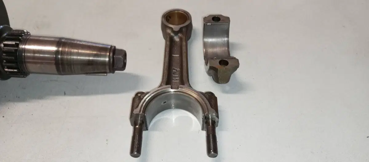 ALBERO MOTORE E BIELLE HONDA CX500 TURBO (6)