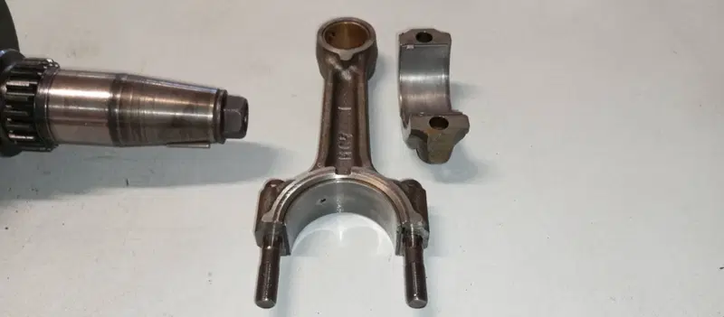 ALBERO MOTORE E BIELLE HONDA CX500 TURBO (6)