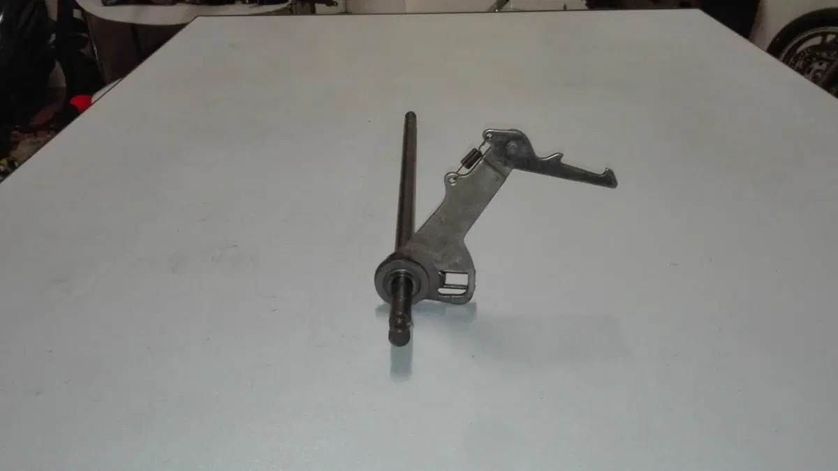 ALBERO SELETTORE CAMBIO KAWASAKI 500 H1 MACH3 (2)