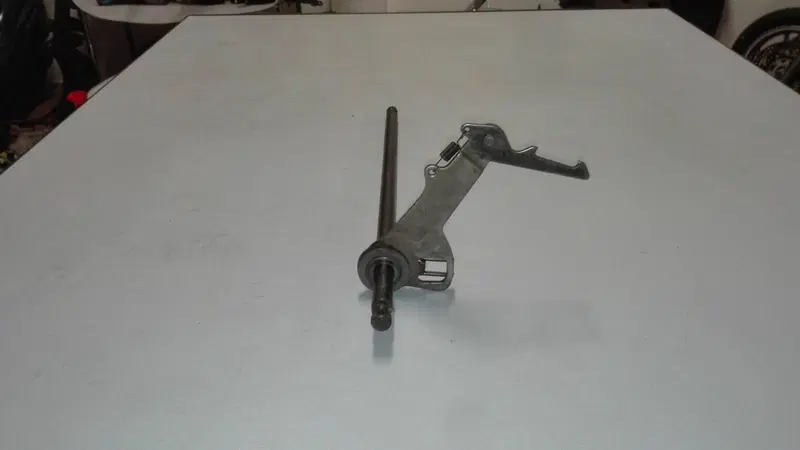 ALBERO SELETTORE CAMBIO KAWASAKI 500 H1 MACH3 (2)