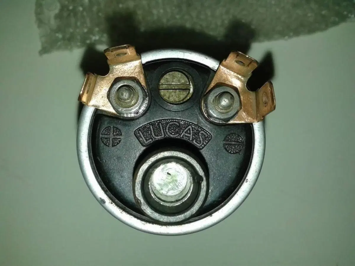 Bobine Norton Commando Lucas (2)