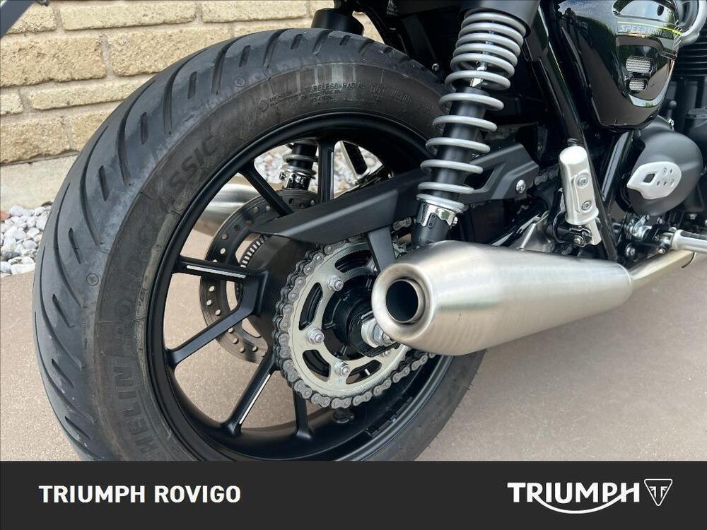 Triumph Street Twin 900 (2021 - 22) (3)