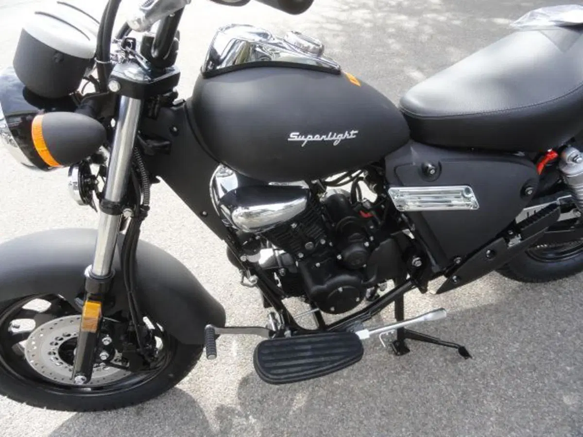 Keeway Motor Superlight 125 (2021 - 26) (10)