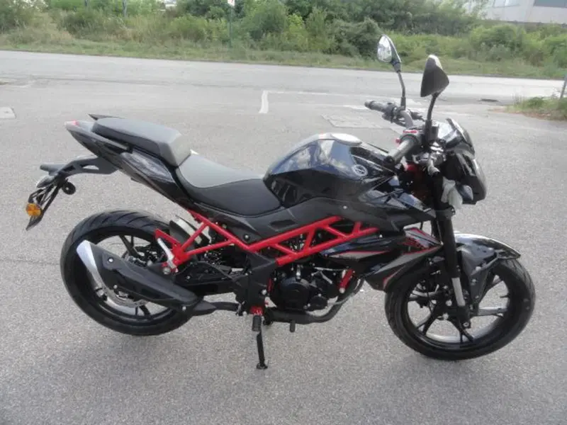 Benelli BN 125 (2026) (5)