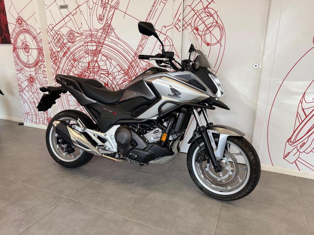 Honda NC 750 X DCT ABS (2016 -17) (2)