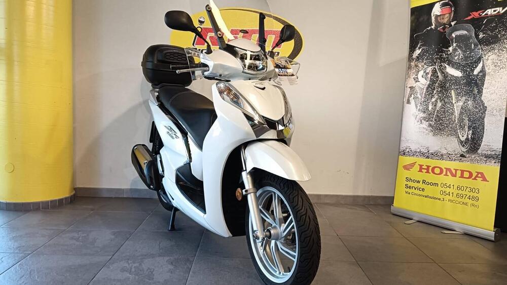 Honda SH 300 i ABS (2016 - 20) (3)