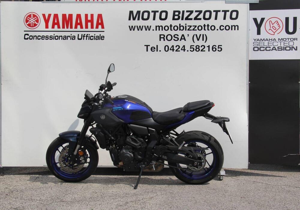 Yamaha MT-07 Y-AMT (2025) (2)