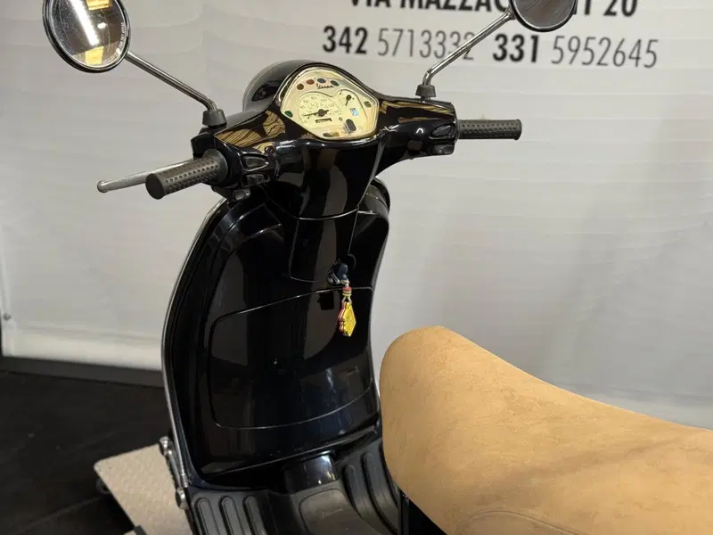 Piaggio Vespa 150 PX MA a.e. (9)