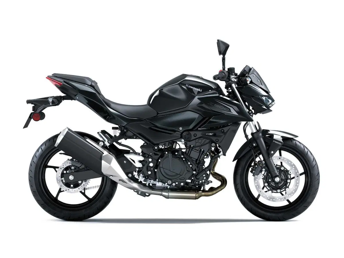 Kawasaki: nuovi colori e livree per le Z 2026 (2)