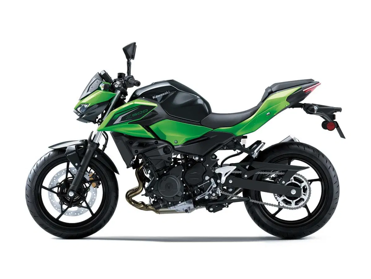 Kawasaki: nuovi colori e livree per le Z 2026 (3)