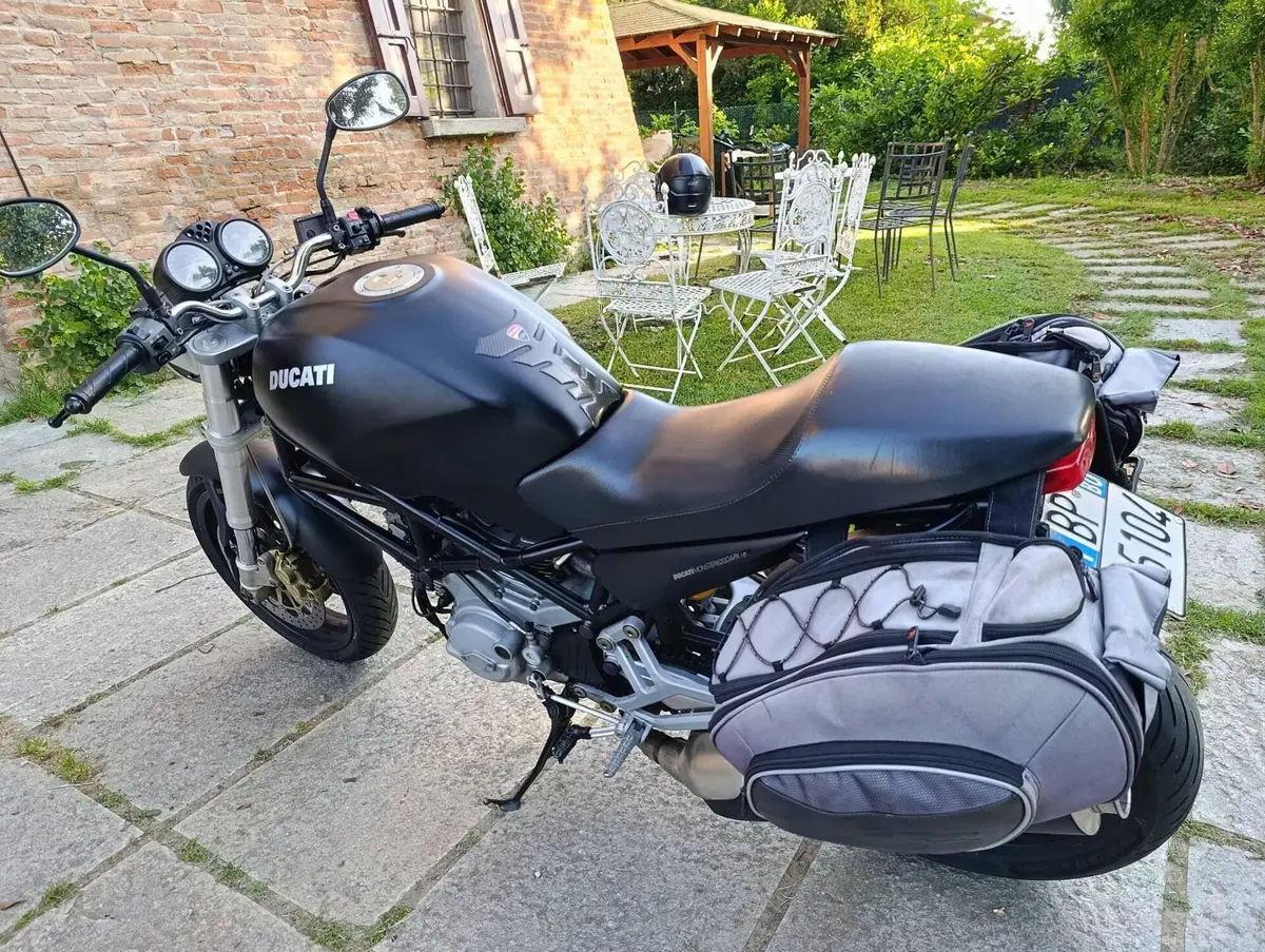 Ducati Monster 620 I.E. Dark (2002) (2)