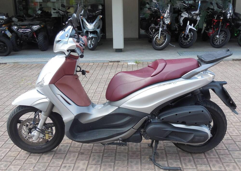 Piaggio Beverly 350 SportTouring ie (2011 - 15)