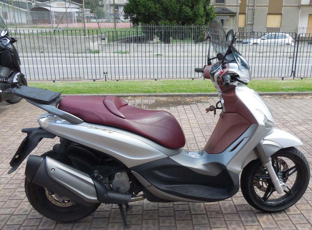 Piaggio Beverly 350 SportTouring ie (2011 - 15) (3)