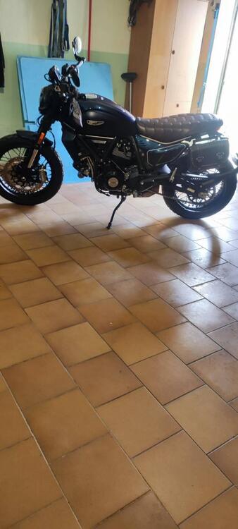 Ducati Scrambler 800 Nightshift (2023 - 25) (2)