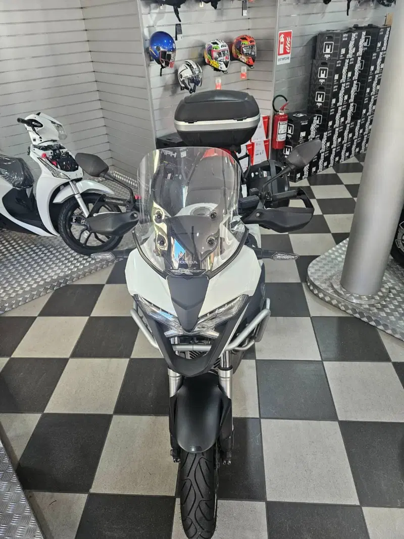 Honda Crossrunner (2017 - 20) (3)
