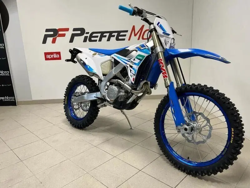 Tm Moto EN 300 ES Fi 4T TM Corse (2026) (6)