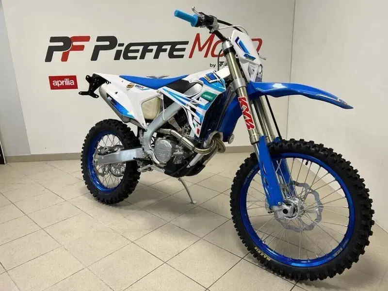 Tm Moto EN 250 ES Fi 4T TM Corse (2026) (6)