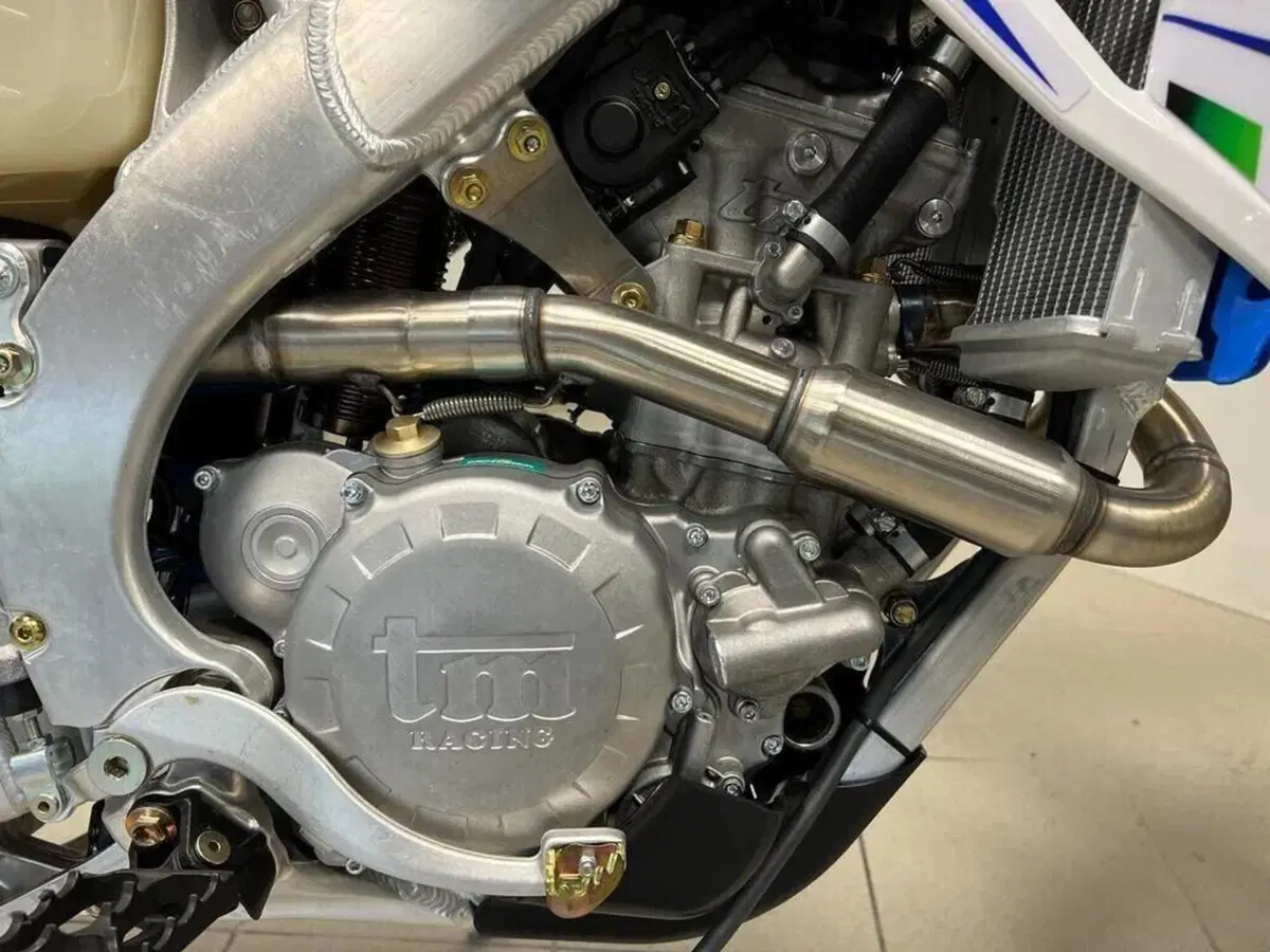 Tm Moto EN 250 ES Fi 4T TM Corse (2026) (12)