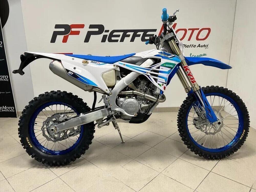 Tm Moto EN 300 ES Fi 4T (2023) (5)