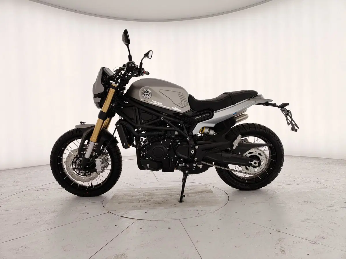 Benelli Leoncino 800 Trail (2022 - 26) (2)