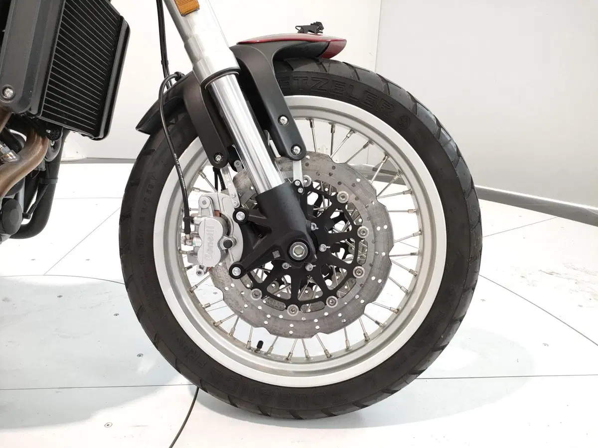 Benelli Leoncino 500 Trail (2021 - 26) (15)