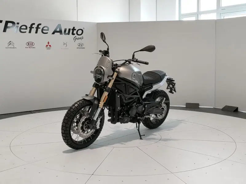 Benelli Leoncino 800 Trail (2022 - 26)