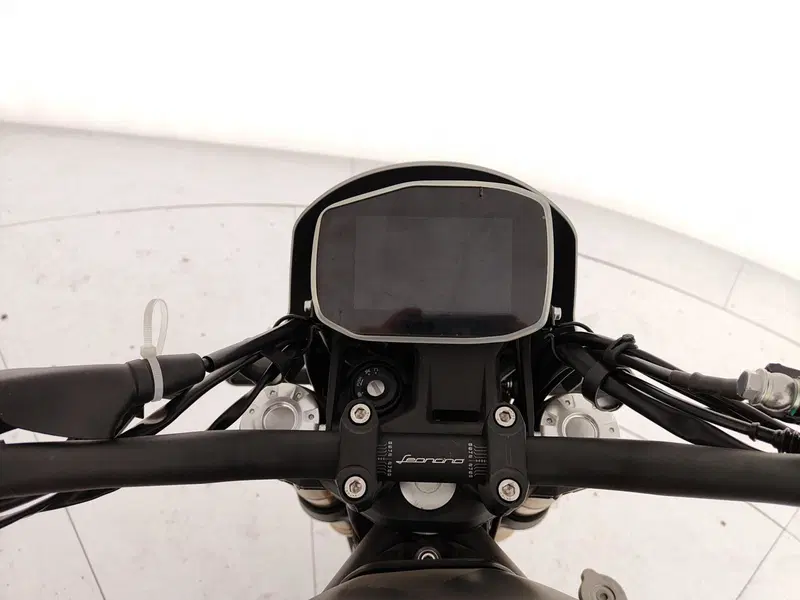 Benelli Leoncino 800 Trail (2022 - 26) (14)