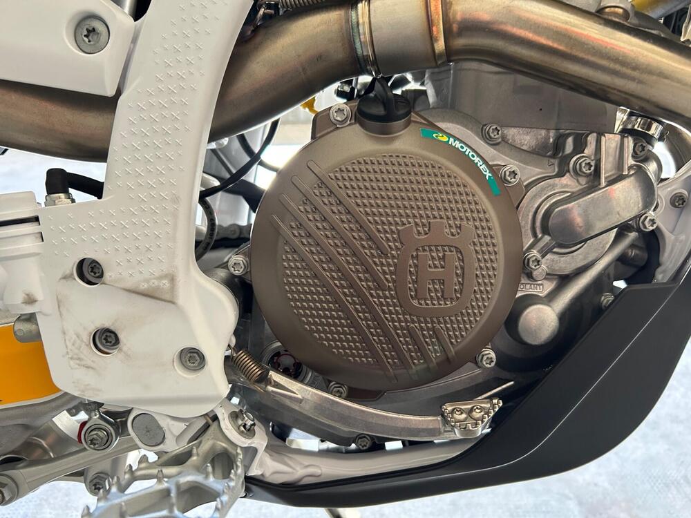 Husqvarna FE 450 Heritage (2025) (3)