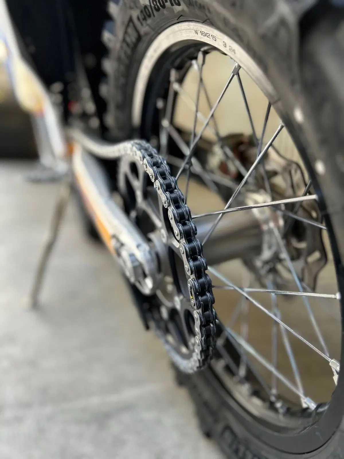 Husqvarna FE 450 Heritage (2025) (7)