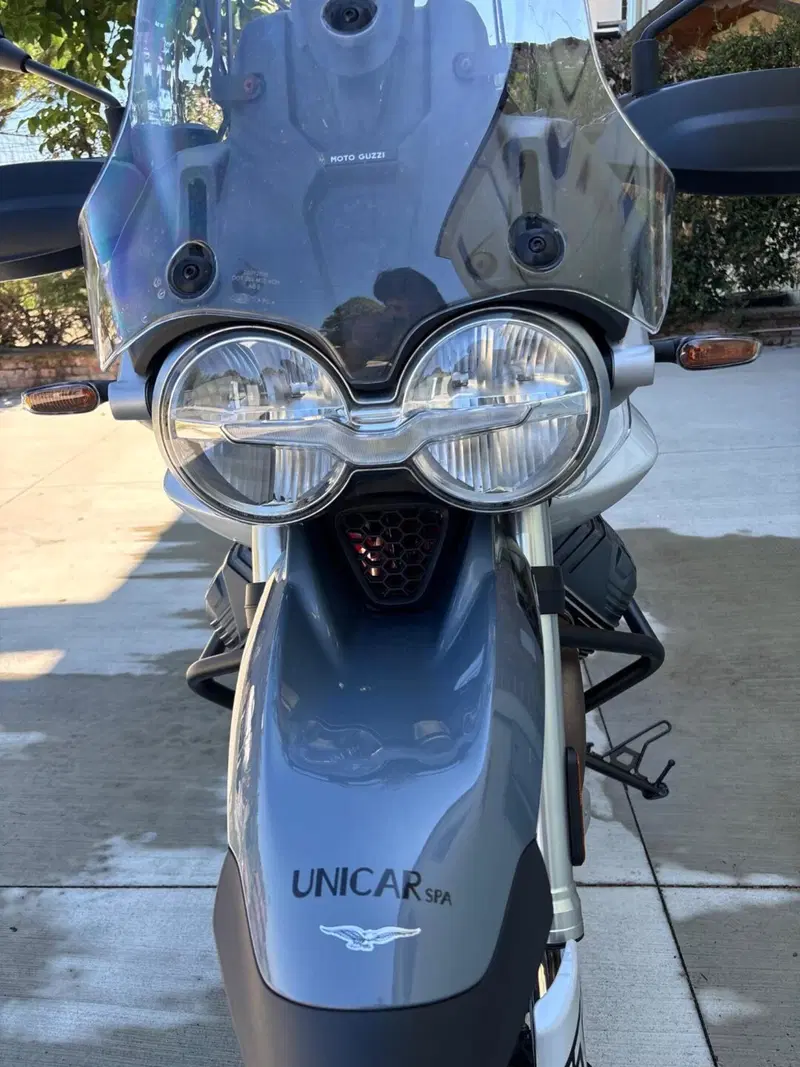 Moto Guzzi V85 TT (2024 - 26) (9)