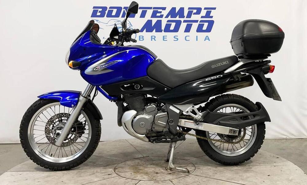 Suzuki XF 650 Freewind (1997 - 03) (2)