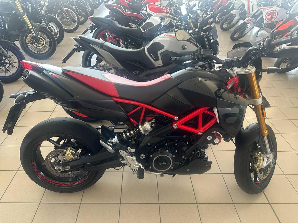 Aprilia Dorsoduro 900 (2017 - 20) (2)