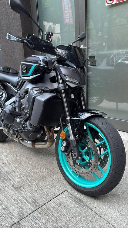 Yamaha MT-09 Y-AMT (2024 - 25) (3)