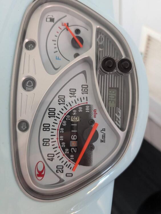 Kymco Like 200i (2009 - 17) (3)