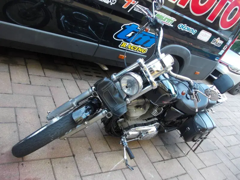 Harley-Davidson 883 (2006 - 07) - XL (3)